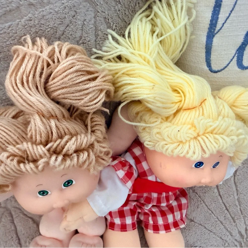 Lot of 2 Vtg 1987 1989 Cabbage Patch kid little people with one outfit authentic